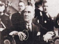 'Atatürk'ün sigarası silinsin mi?'