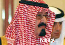 Suudi Kralı hastanede, gözler tahtında