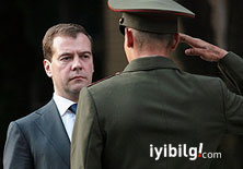 Ve Medvedev rest çekti