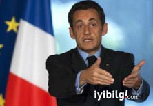 Sarkozy insiyatifi bırakmıyor