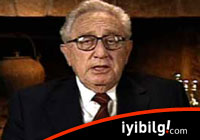 Kissinger Papa'ya danışman oldu