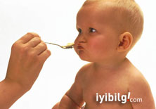 Yemek yedirirken bebeğinizle konuşun