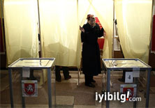 Kırım'da oy verme işlemi başladı