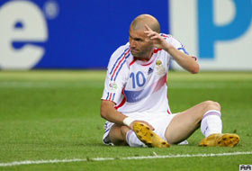 Zidane Altın Top'u kaptı